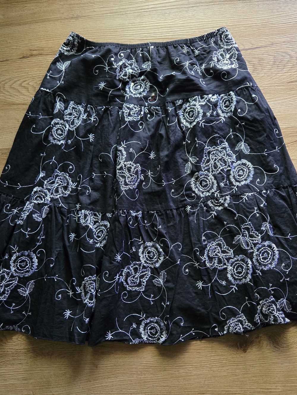 Vintage JKLA Black Floral Embroidered Tiered A-Line Midi Sequins Skirt Lg